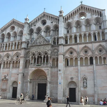 Degli Este Comacchio 코디고로